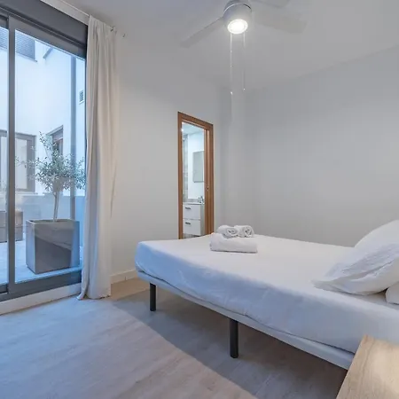 Dona Elvira Parras Apartment *