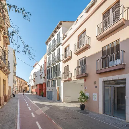 Dona Elvira Parras Apartment *